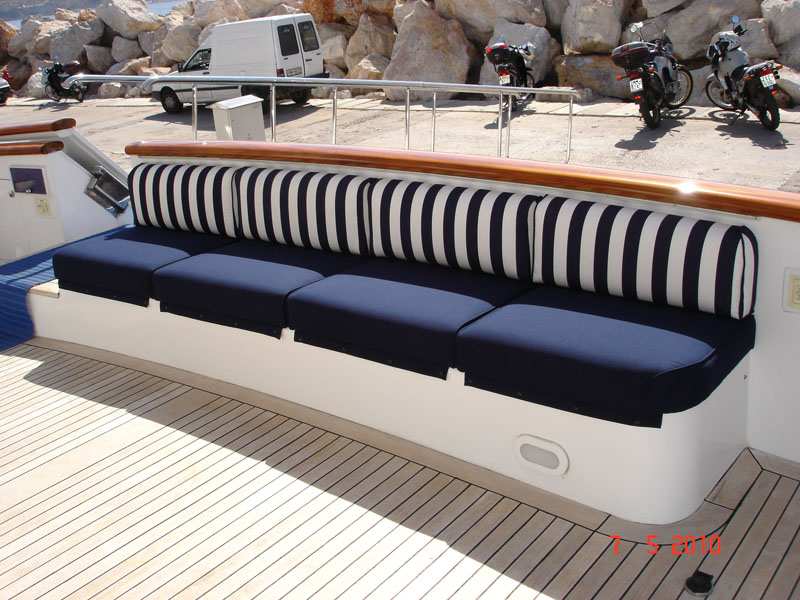Cushions 030